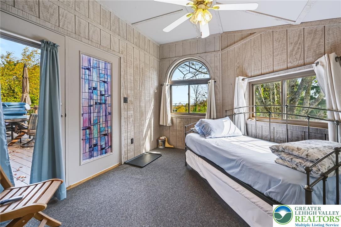1605 Ridgeview