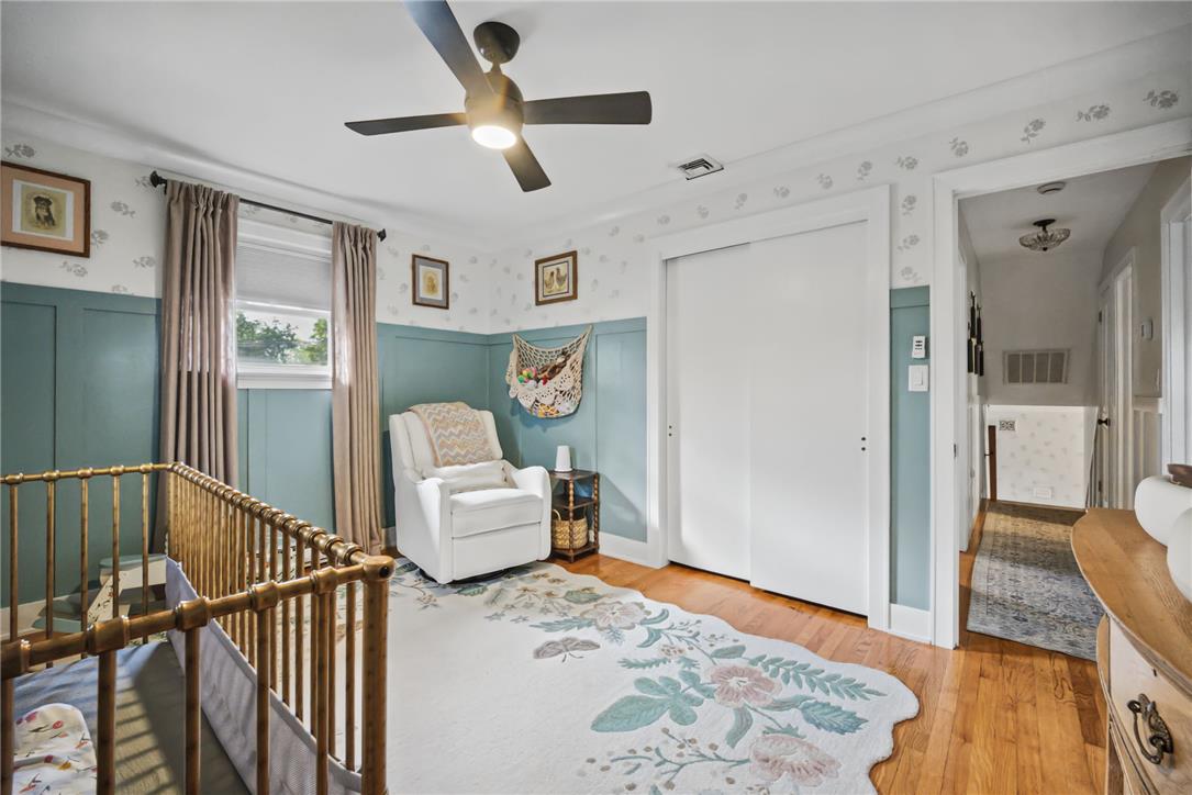 919 Poplar Street