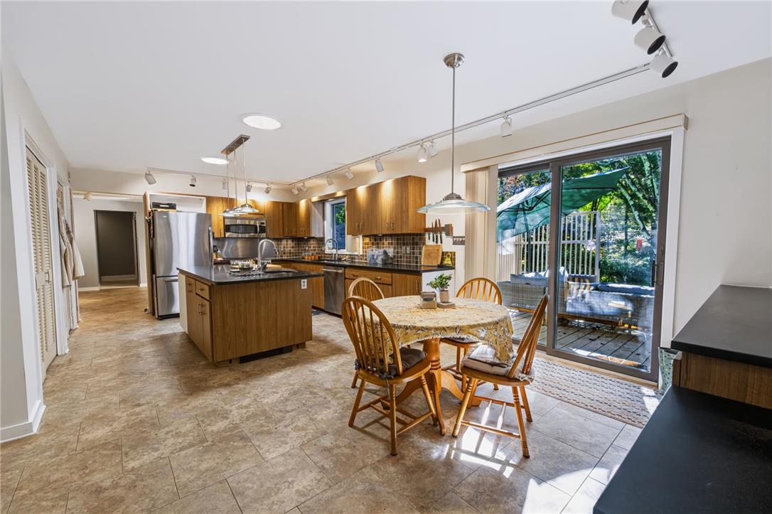 141 Roosevelt Road