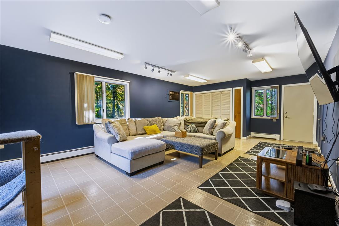 141 Roosevelt Road