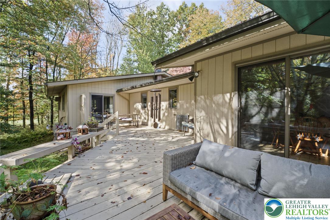 141 Roosevelt Road