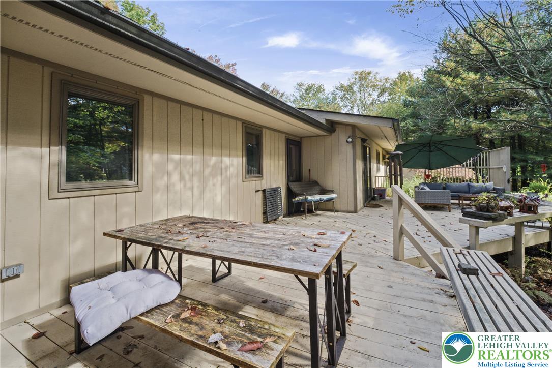 141 Roosevelt Road