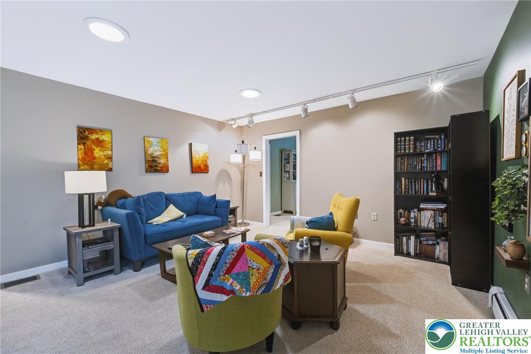 141 Roosevelt Road