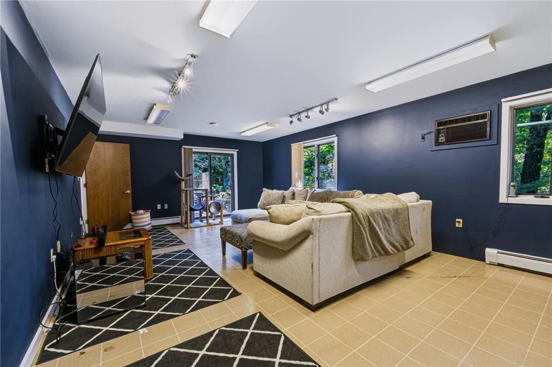 141 Roosevelt Road