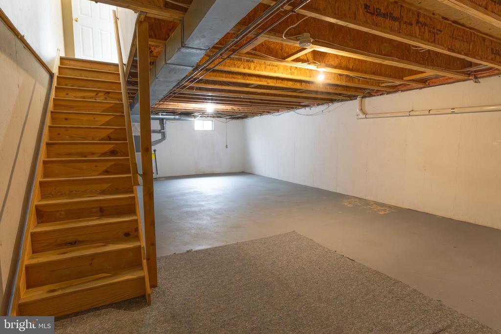 495 HOCH ROAD