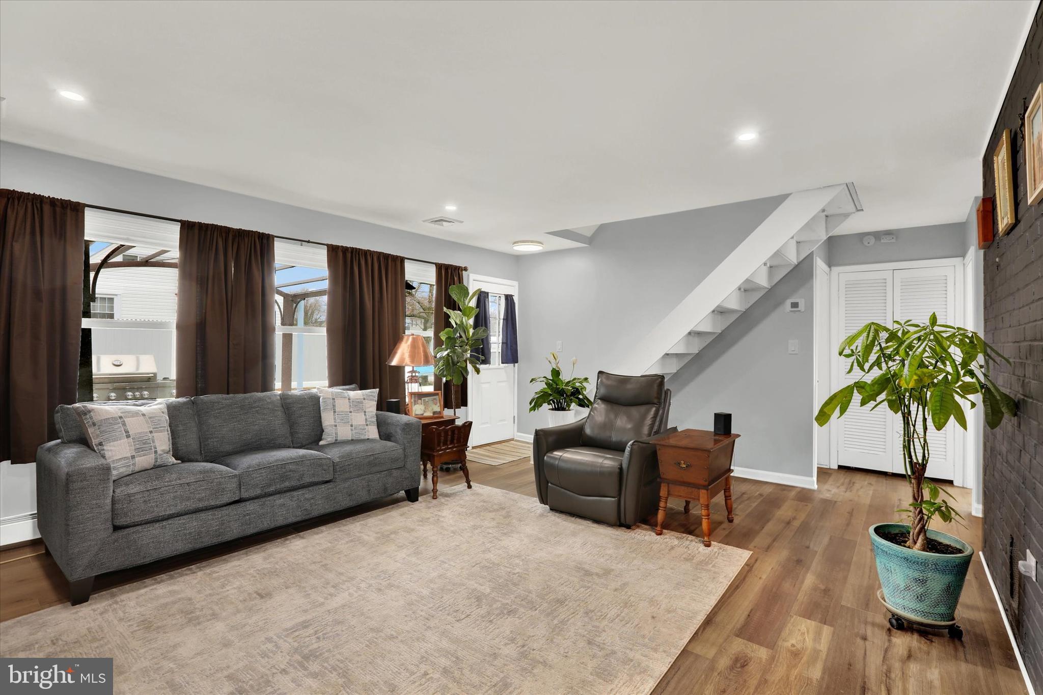 123 GOLDENRIDGE DRIVE