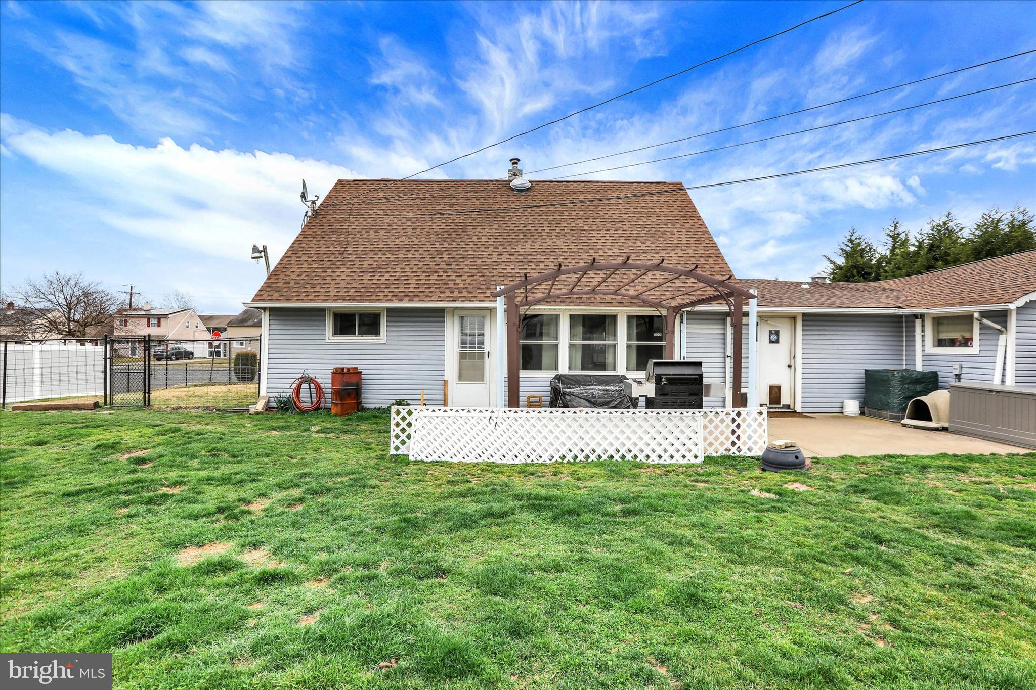 123 GOLDENRIDGE DRIVE