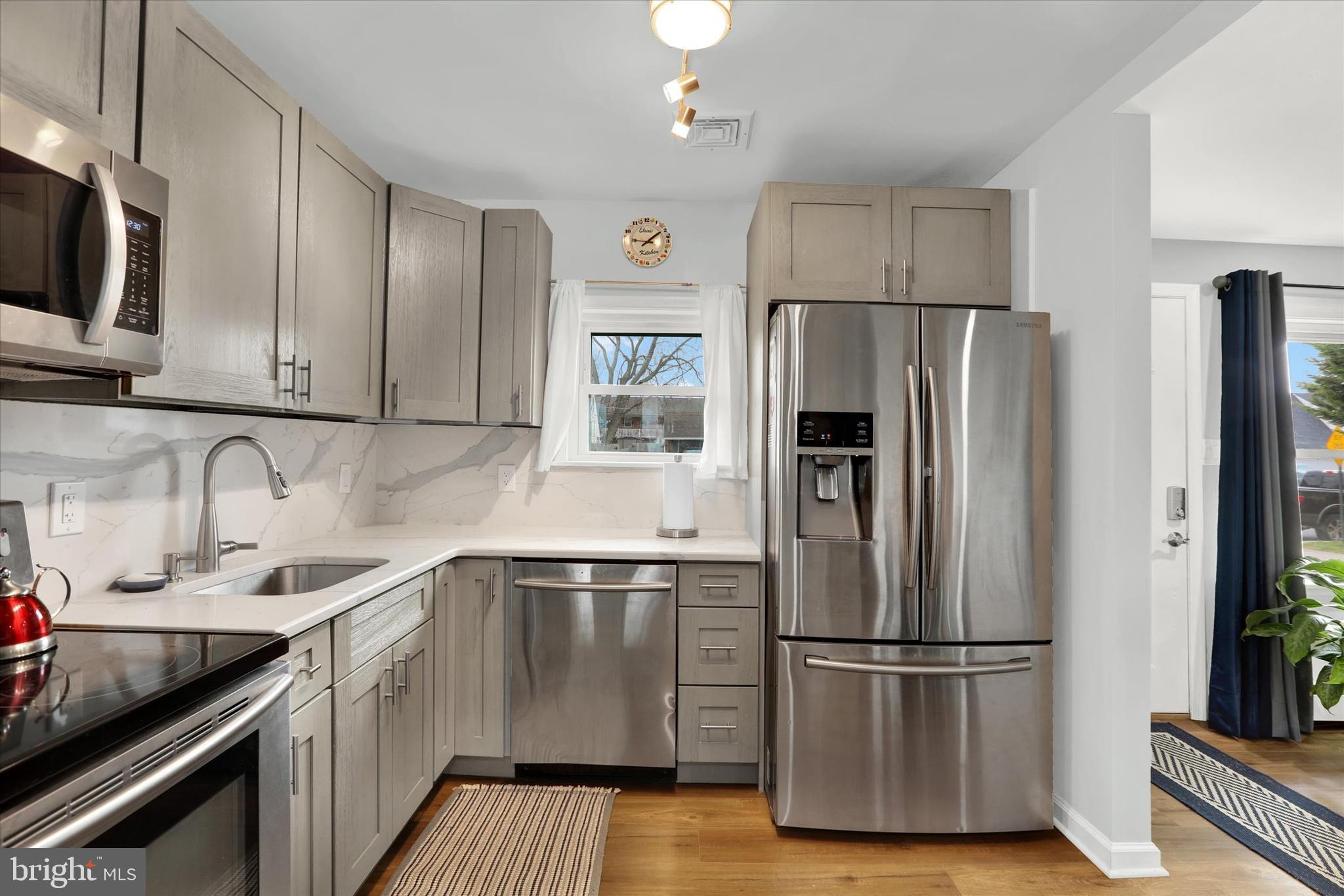 123 GOLDENRIDGE DRIVE