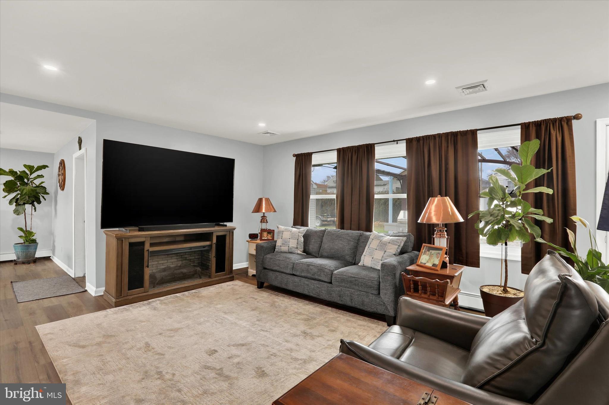 123 GOLDENRIDGE DRIVE