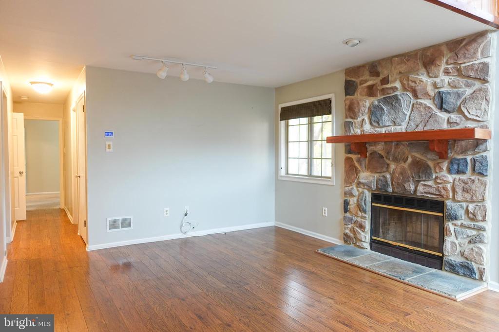 1075 PATRICK PLACE