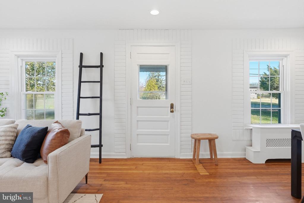 292 WALTER ROAD