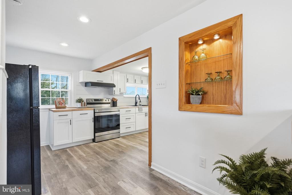 292 WALTER ROAD