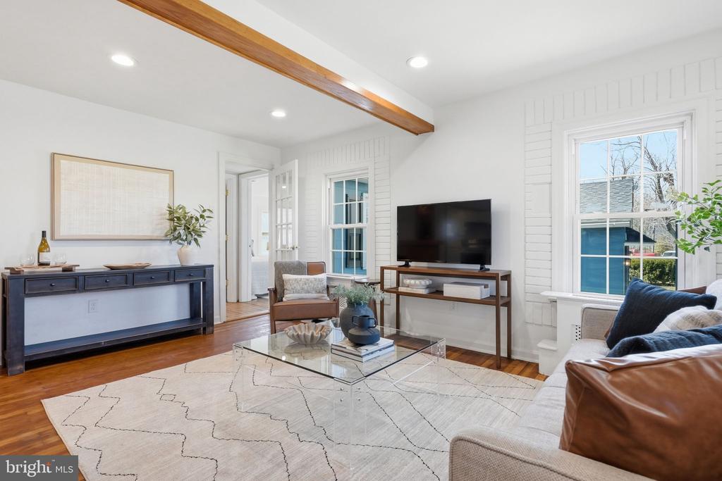 292 WALTER ROAD