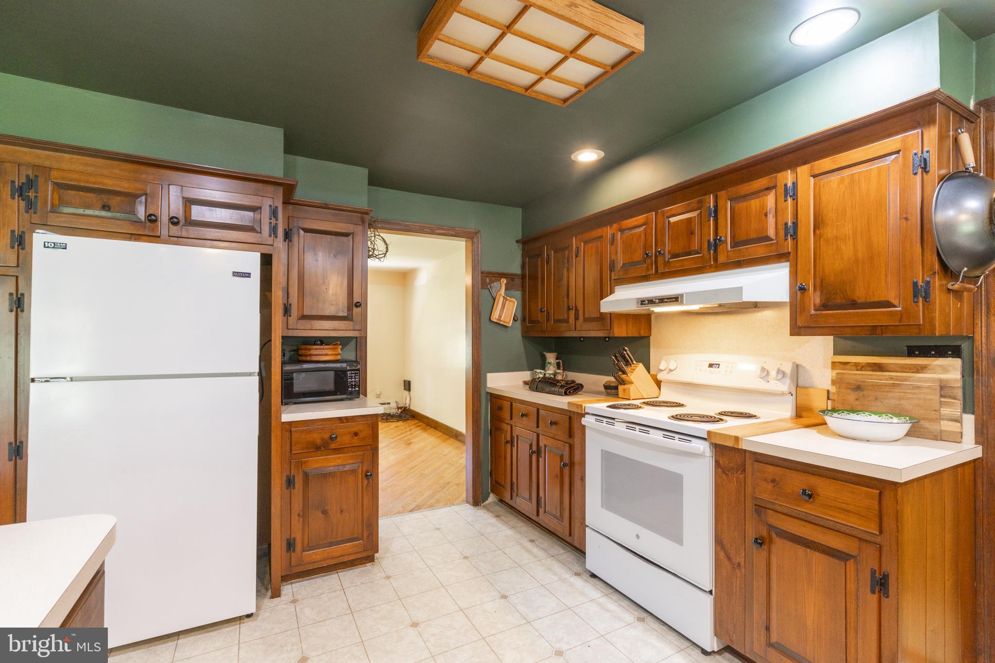 255 PARK DRIVE W