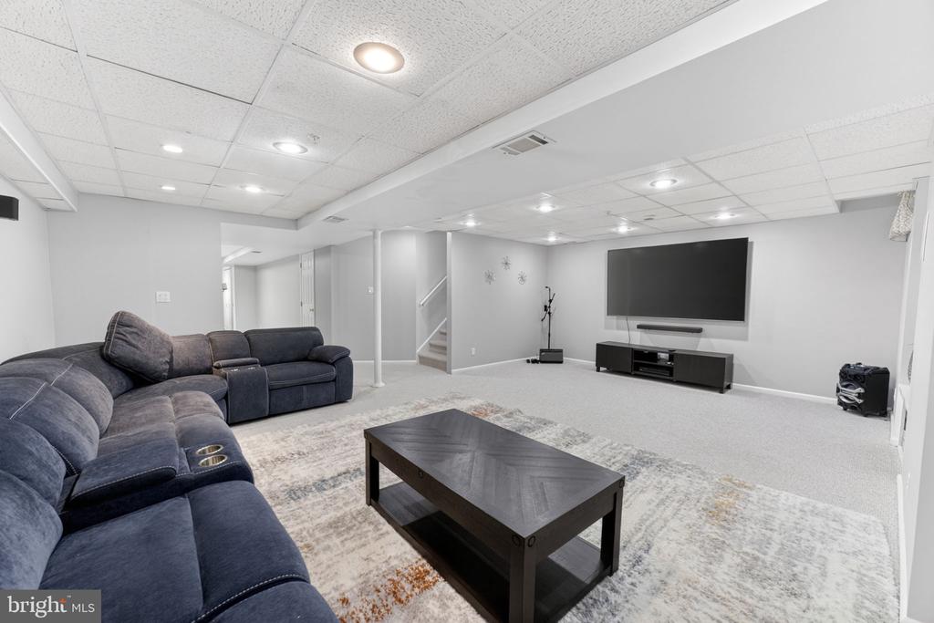 106 JULIAN DRIVE E