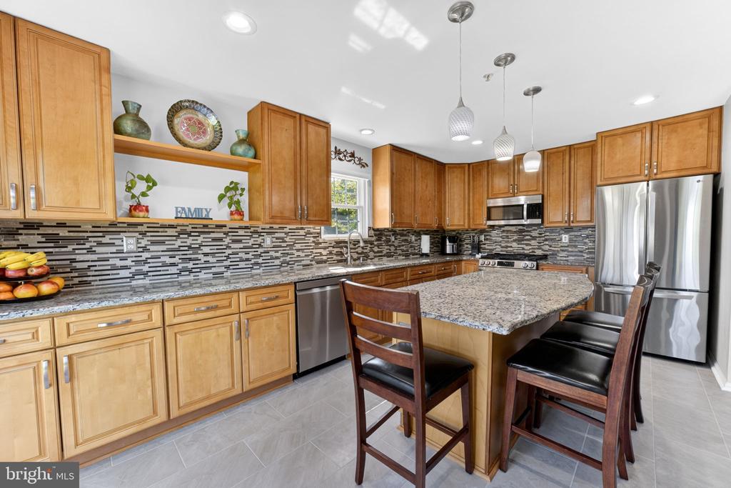 106 JULIAN DRIVE E