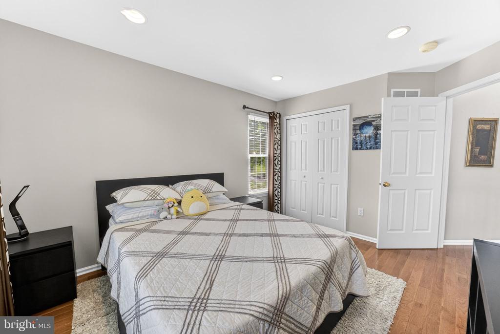 106 JULIAN DRIVE E