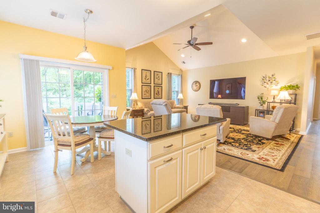 1166 CREEKSIDE LANE