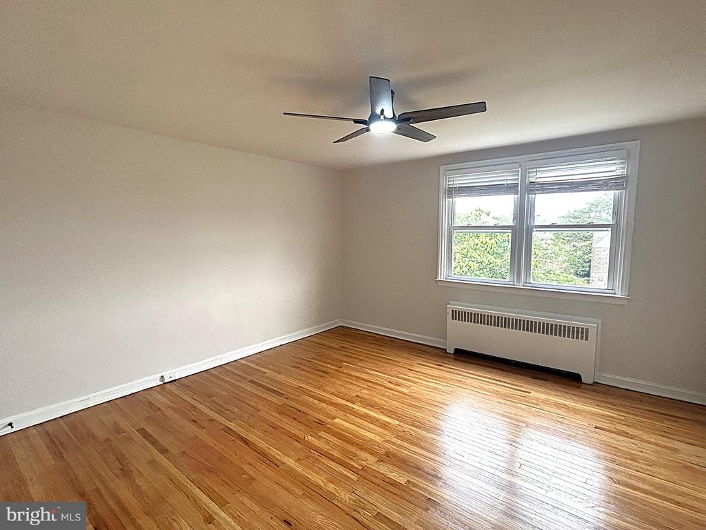 842 FAIRFAX ROAD