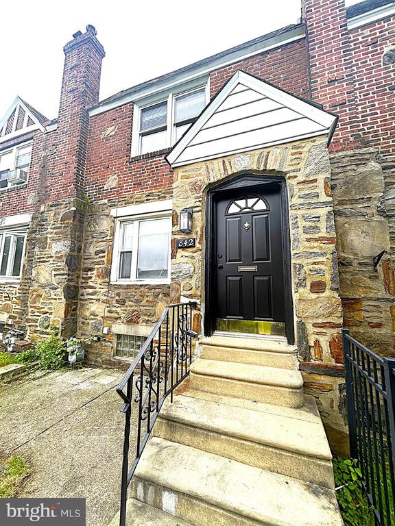 842 FAIRFAX ROAD