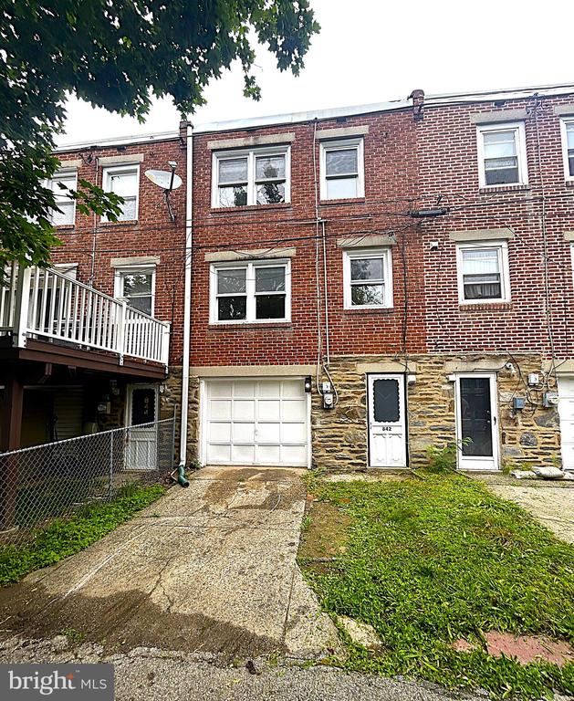 842 FAIRFAX ROAD