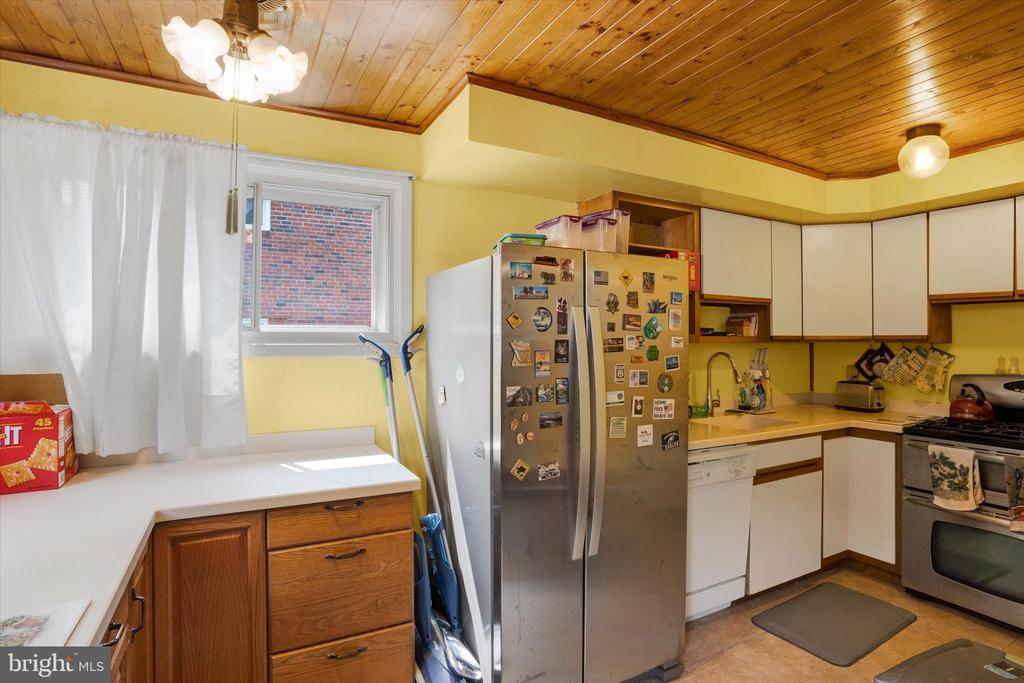 1130 TAYLOR DRIVE