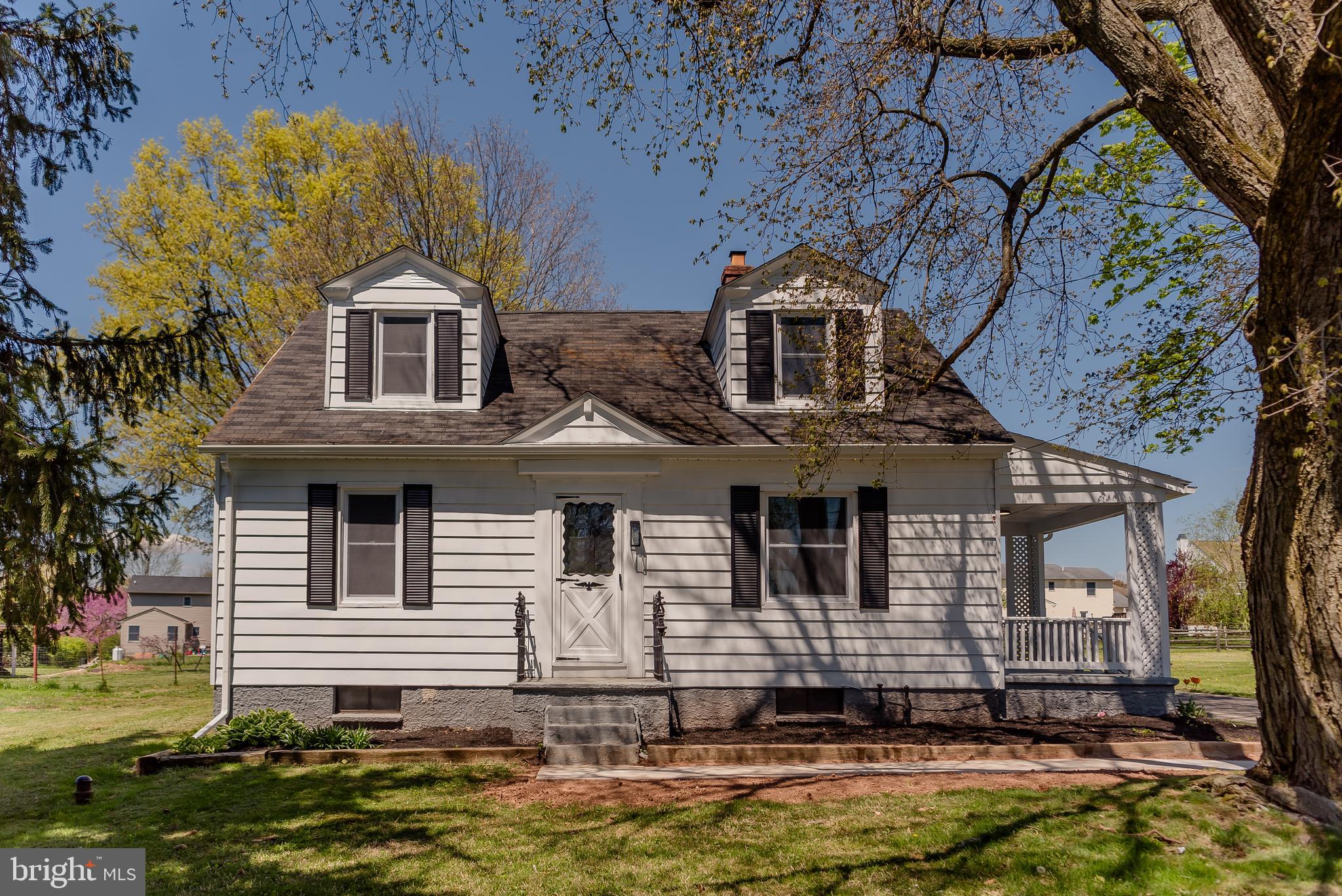 229 W 8TH STREET