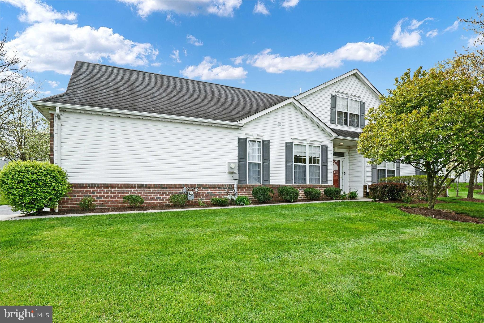 106 NEWBURY WAY