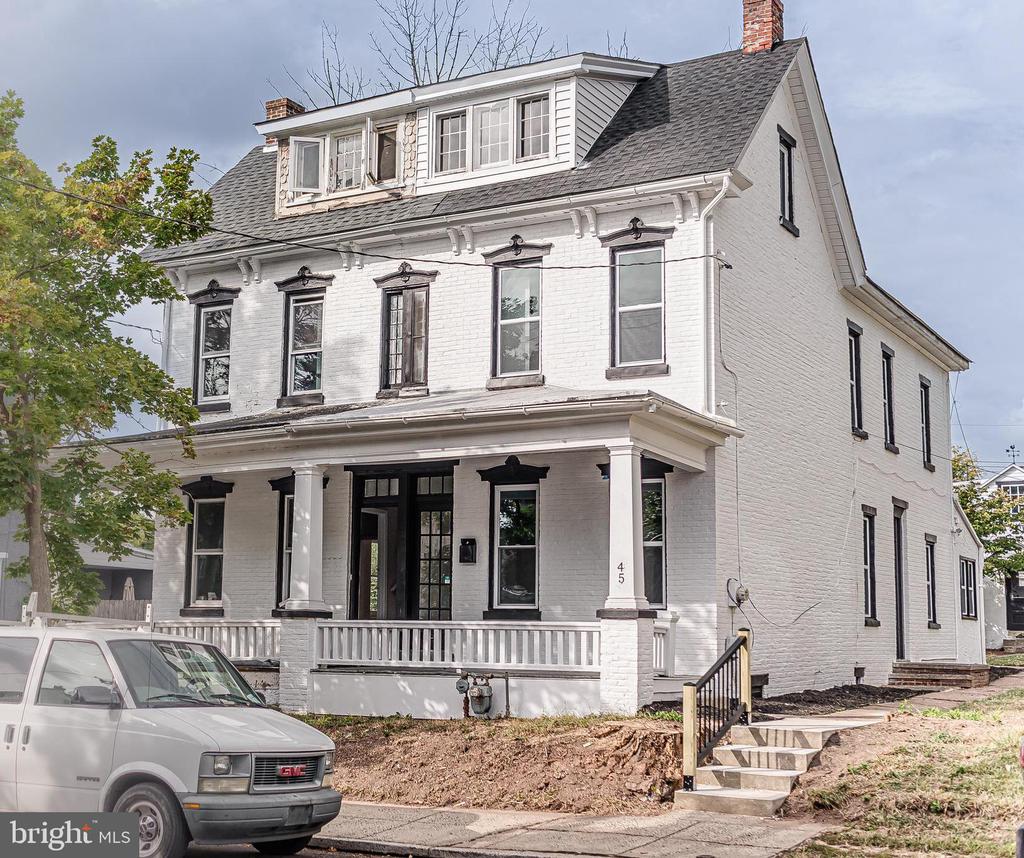 45 W THIRD STREET