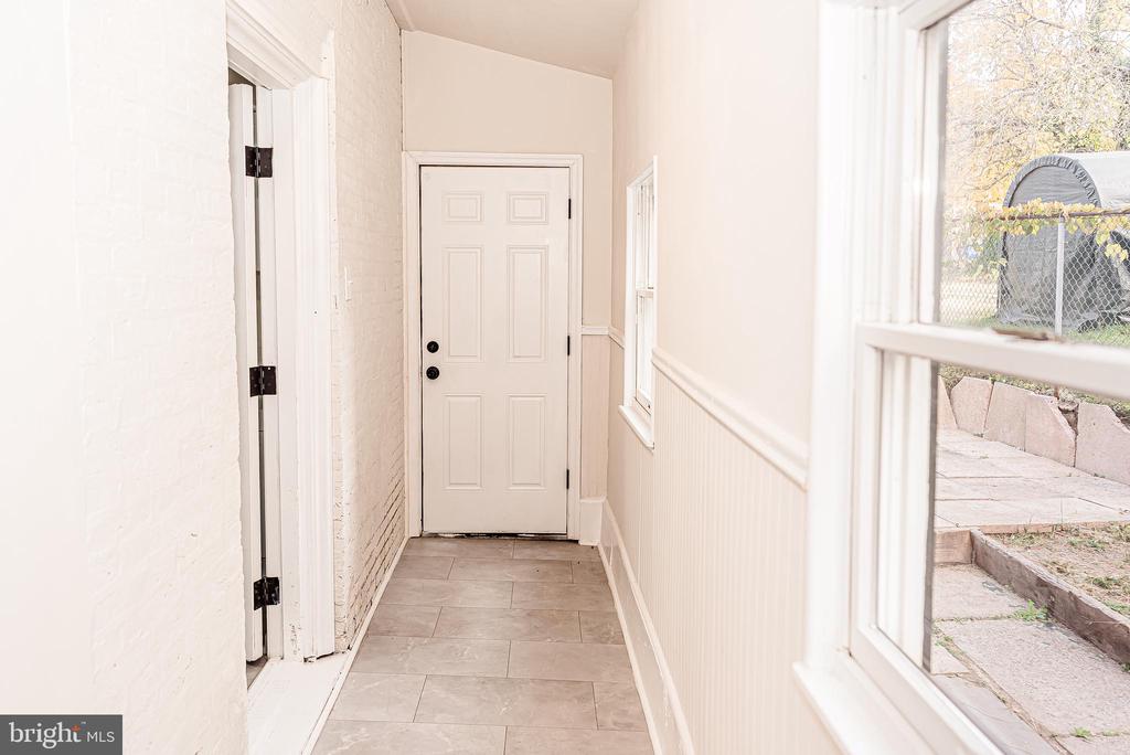 641 WALNUT STREET