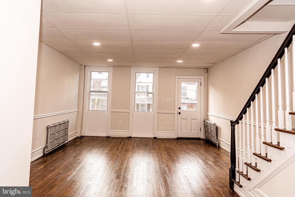 641 WALNUT STREET