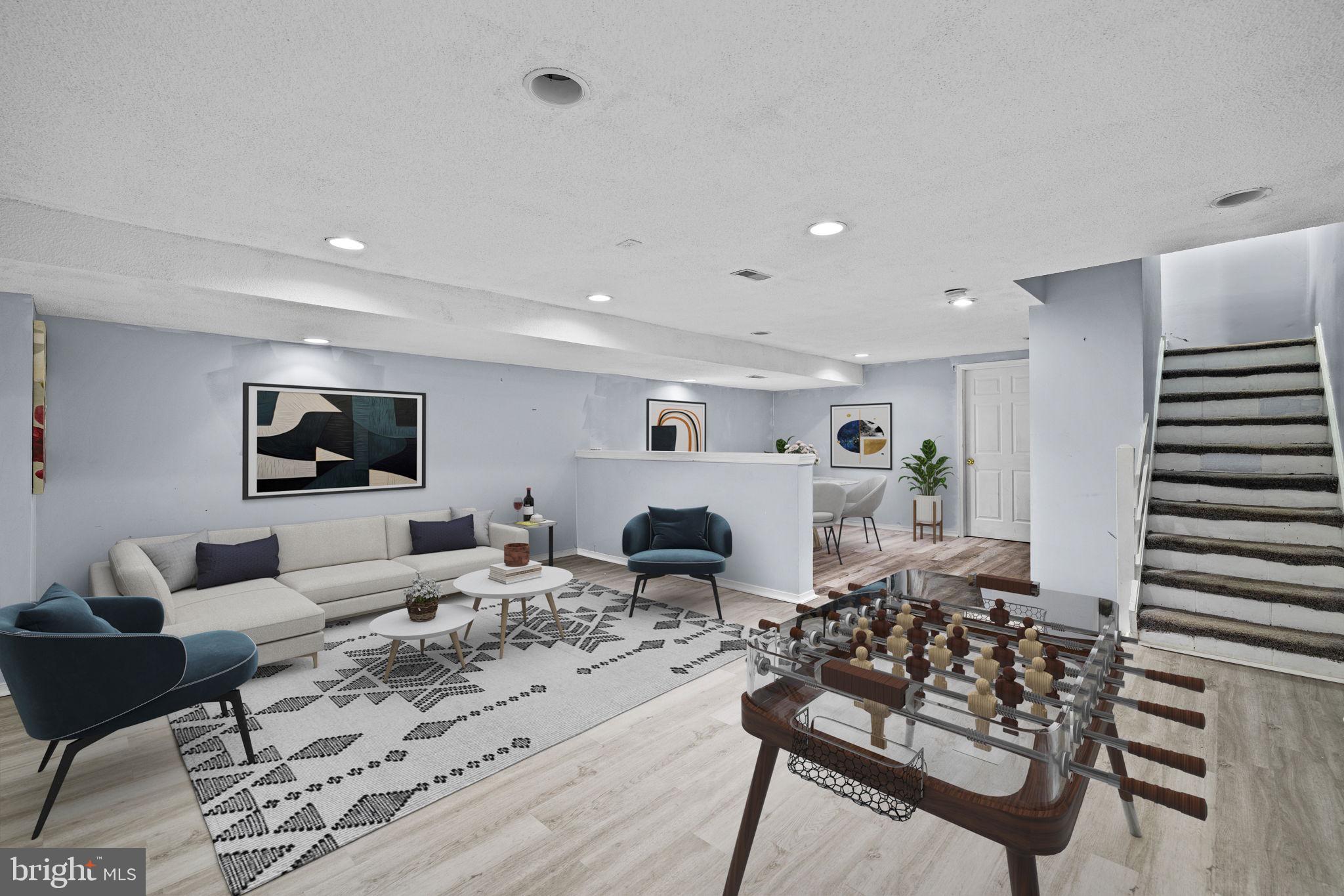 125 REGAL COURT
