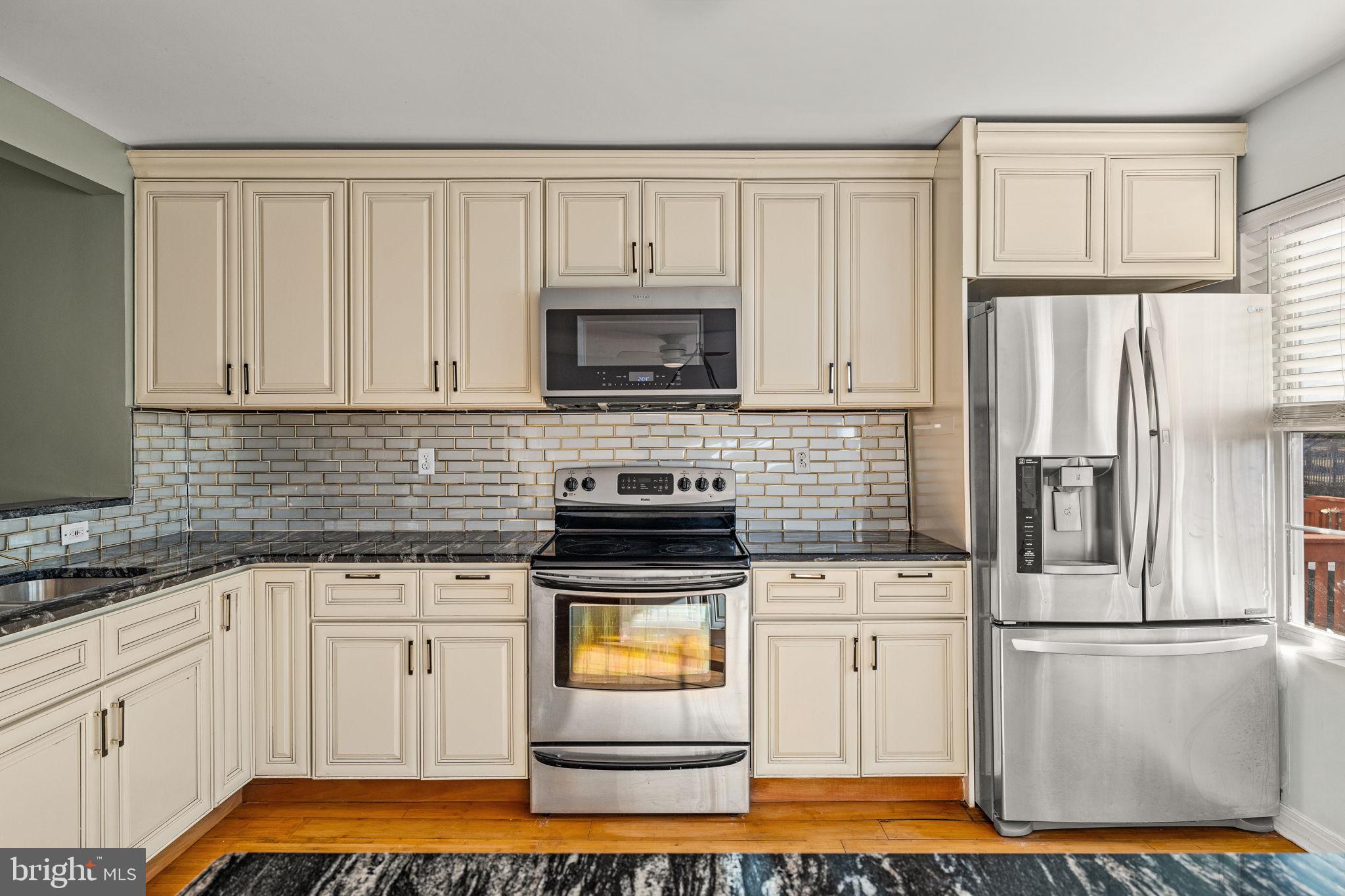 125 REGAL COURT