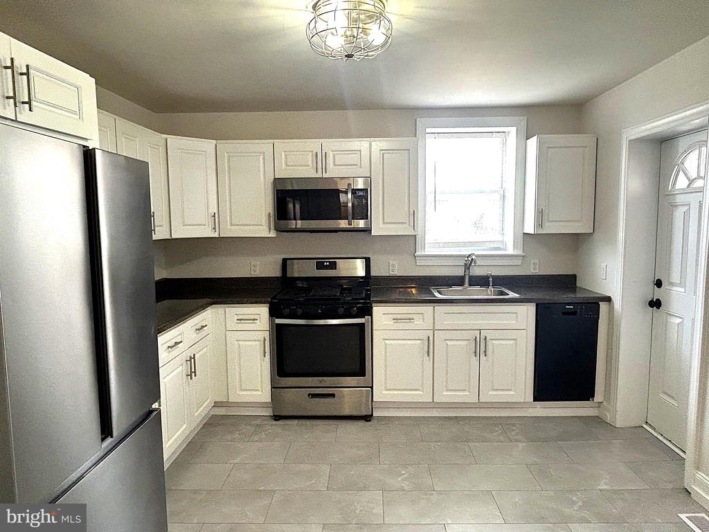 645 WALNUT STREET
