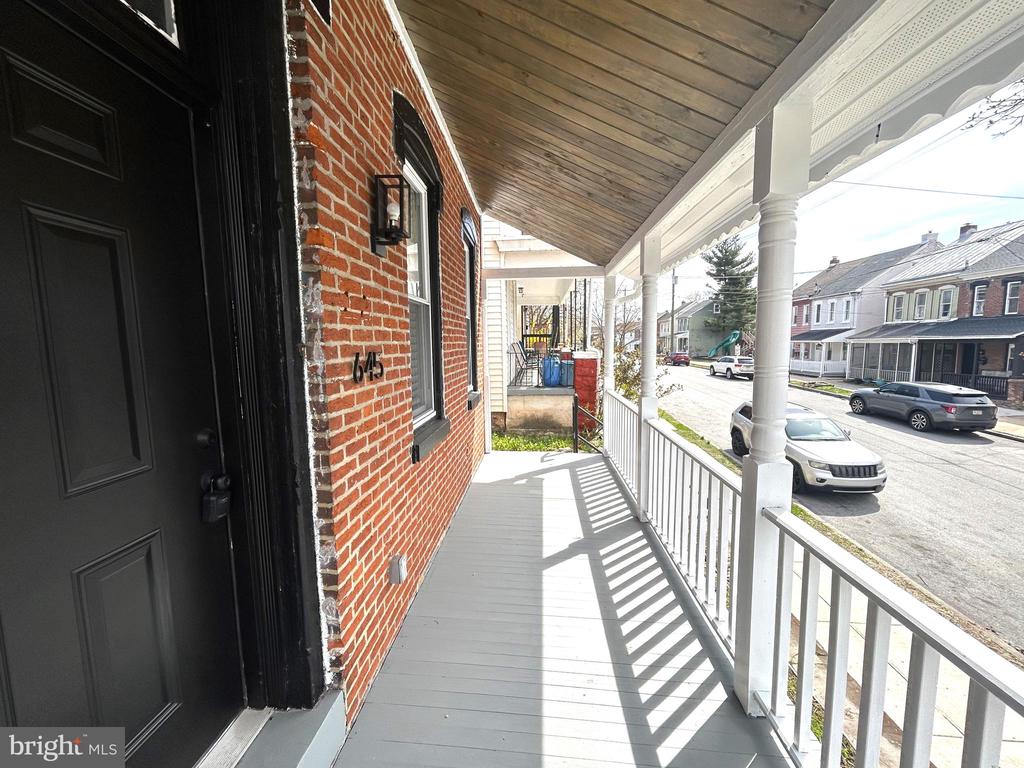 645 WALNUT STREET