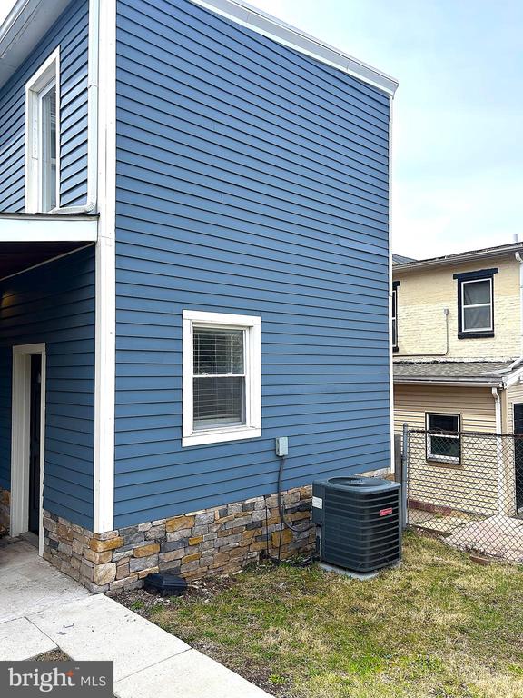 645 WALNUT STREET