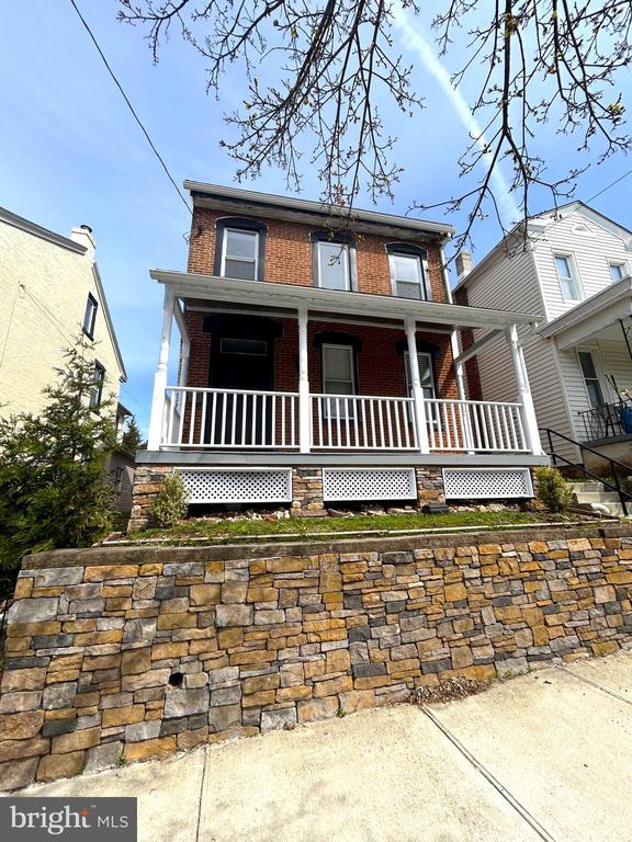 645 WALNUT STREET
