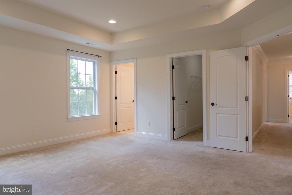 1622 SAMANTHA COURT