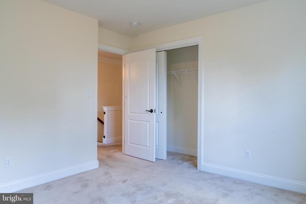 1622 SAMANTHA COURT