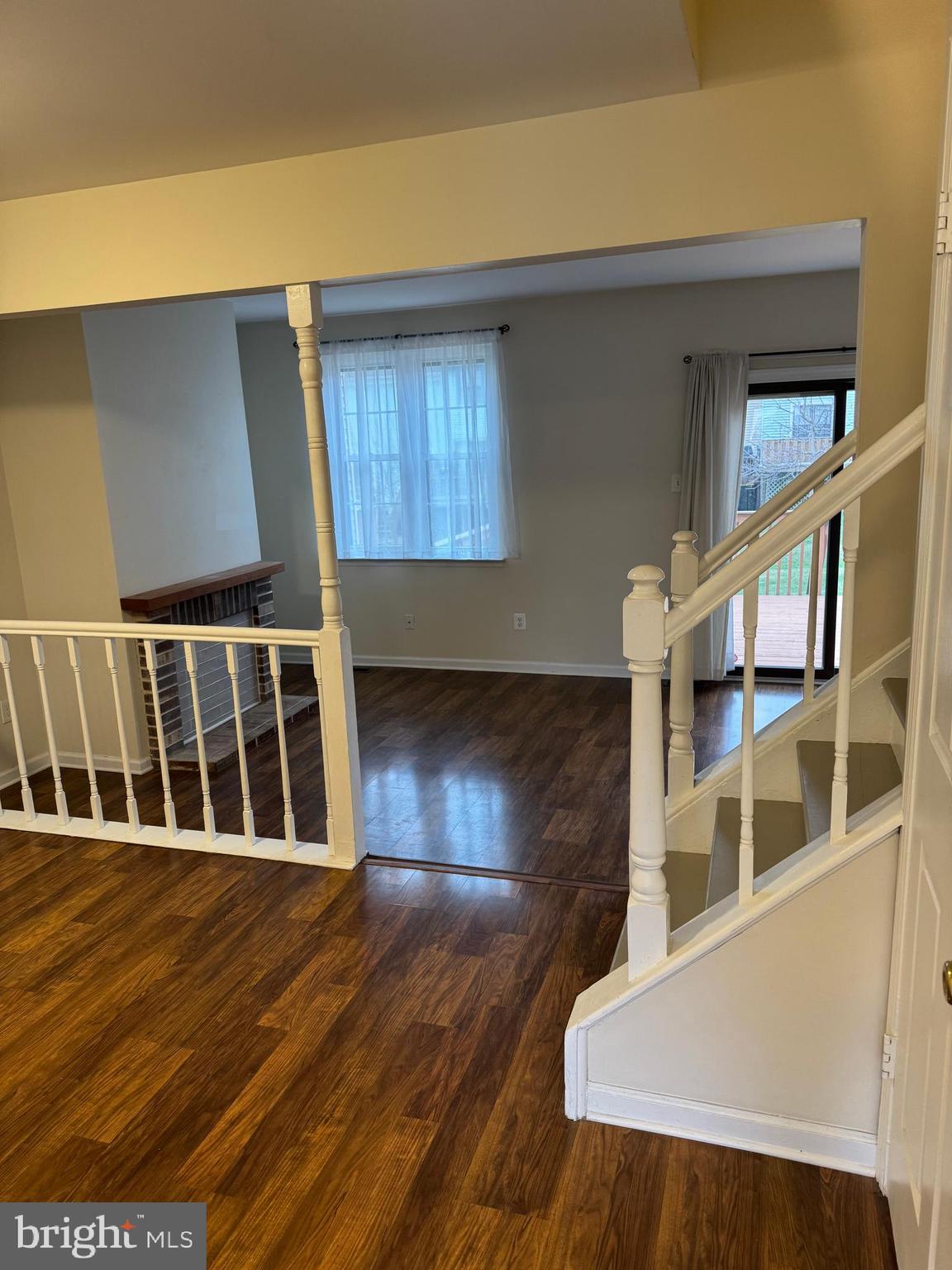 204 LIVINGSTON COURT