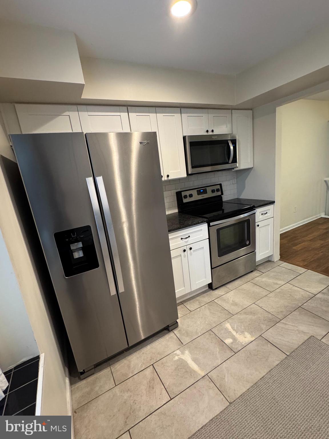 204 LIVINGSTON COURT