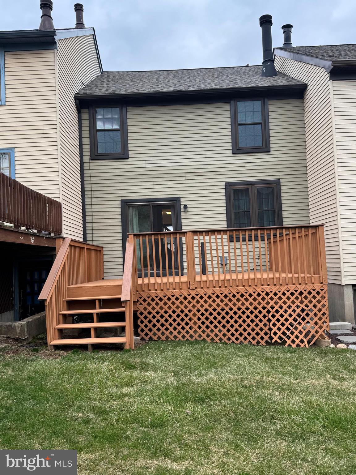 204 LIVINGSTON COURT