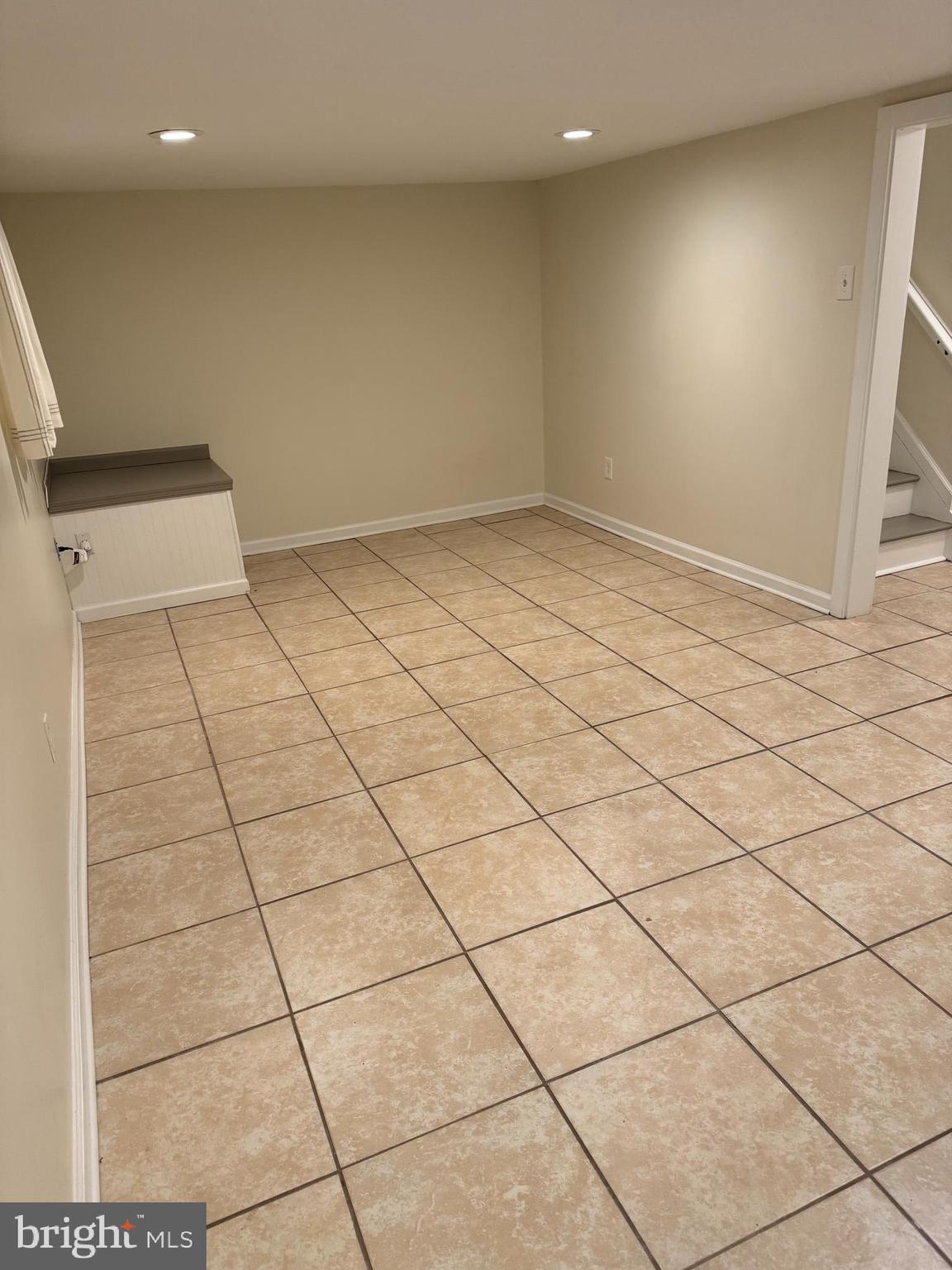 204 LIVINGSTON COURT