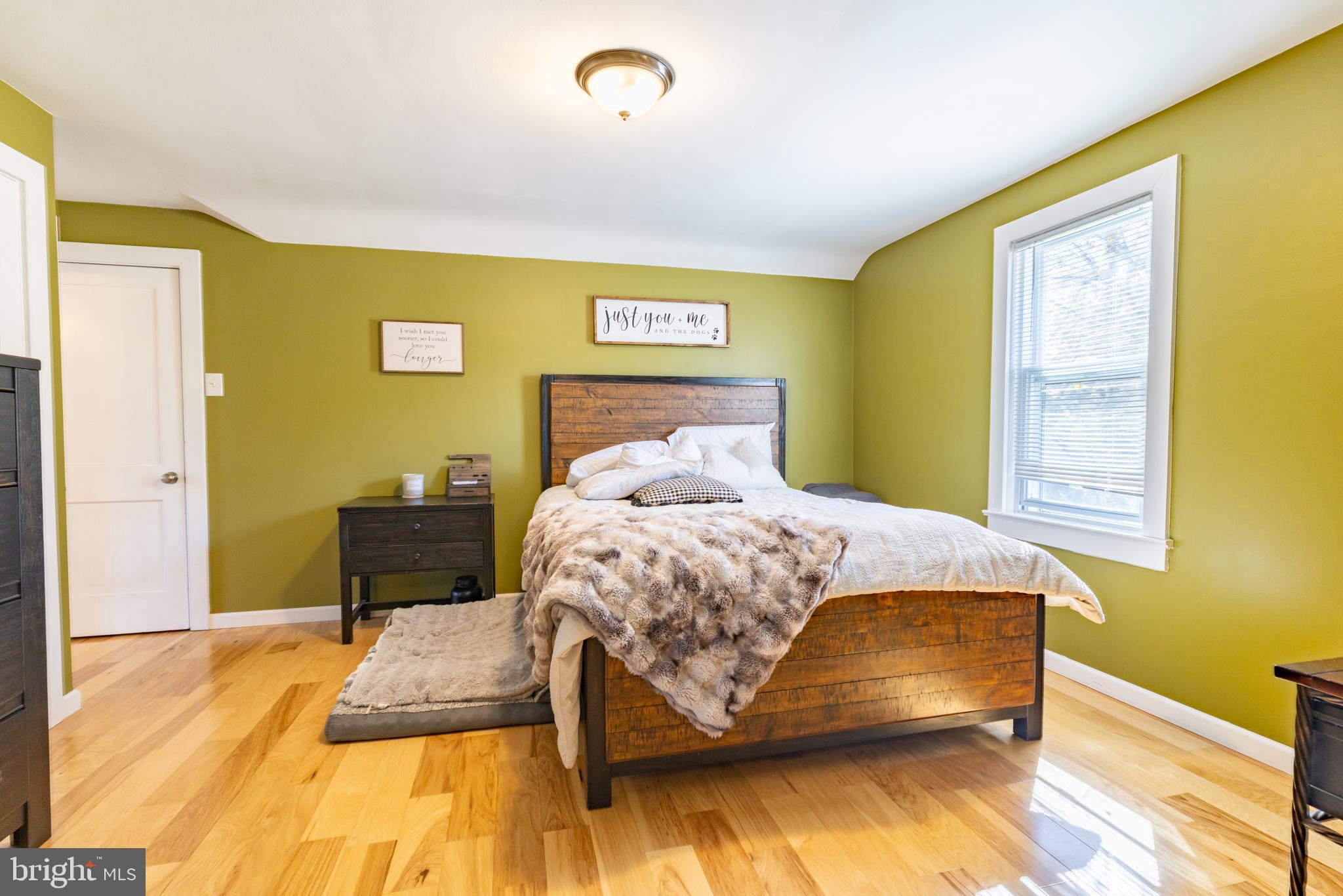 1023 LANSDALE AVENUE