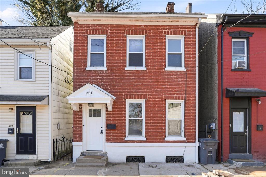 354 APPLE STREET