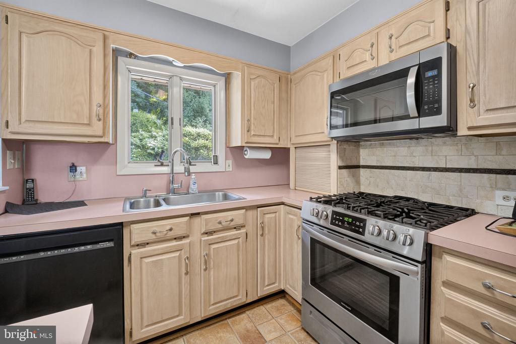 1929 JENKINTOWN ROAD