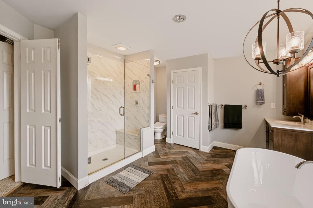 567 CONSTITUTION ROAD Unit:           