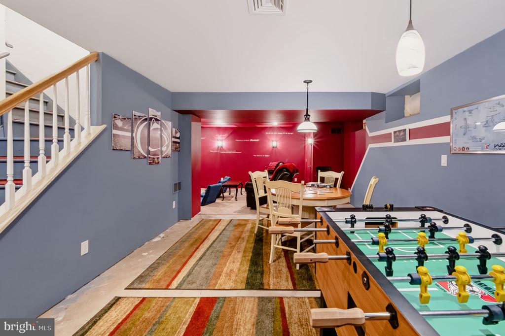 567 CONSTITUTION ROAD Unit:           