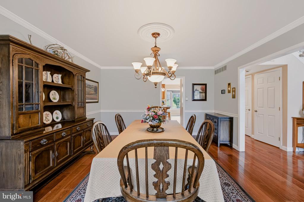 567 CONSTITUTION ROAD Unit:           
