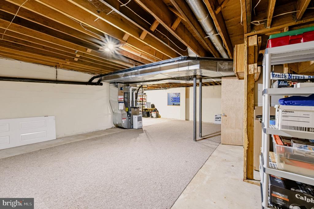 567 CONSTITUTION ROAD Unit:           